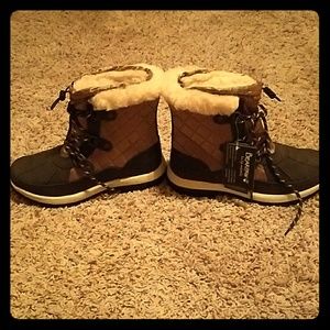 Sheepskin boots